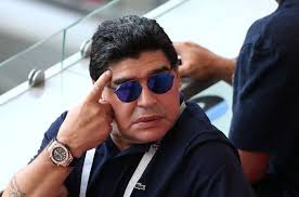 Wanda nara acusa que retocaron sus fotos al natural, pero la agencia que las tomó la contradice: Diego Maradona Had Rampant Sexual Encounter With Inter Milan Captain Mauro Icardi S Wife Wanda Nara Mirror Online