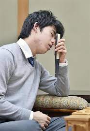 王将戦１次予選で井上慶太九段に敗れ 対局を振り返る藤井聡太六段 ２８日午後 大阪市の関西将棋会館 藤井聡太 太 藤井