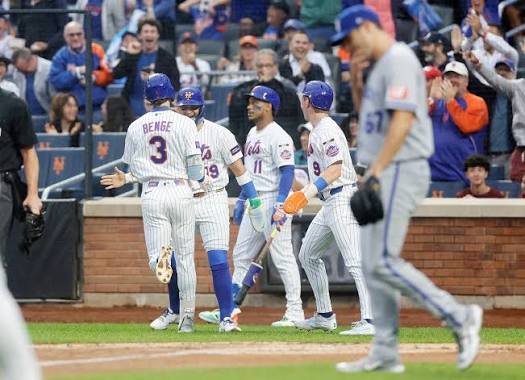 How does this even happen?! 🫣, The Royals made a trio of errors that lead to 3 @mets Runs!, #MLB #Mets #Royals #baseball