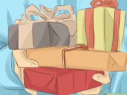 How To Celebrate Kwanzaa 7 Steps With Pictures Wikihow Traditionally, one ear of corn is placed on the mkeka for each child present.