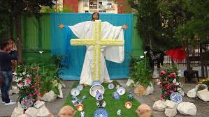 Una de las fiestas populares más importantes es la llamada. Cruces De Mayo Zona Norte De Granada