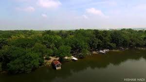 Di sana, jokowi menggunakan rompi pekerja dengan bagian kanan bertuliskan nama jokowi di bagian kiri gambar bendera merah putih. Waduk Gondang Lamongan With Dji Phantom 3 By Hisham Hadi Suwanto