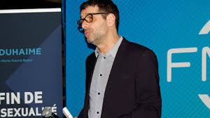 Le chroniqueur et animateur de radio éric duhaime était l'un des invités de tout le monde en parle dimanche pour parler de son livre la fin de l'homosexualité et le dernier gay, paru la semaine. 9 Citations Entendues Lors Du Lancement Du Livre D Eric Duhaime Huffpost Quebec Divertissement
