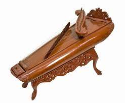 Alat musik gesek adalah segala macam alat musik yang dibunyikan dengan cara digesek. Terlengkap Alat Musik Tradisional Jawa Tengah Dan Gambarnya