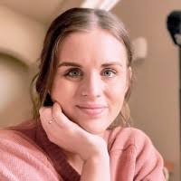 50+ profilů „Amy Lander“