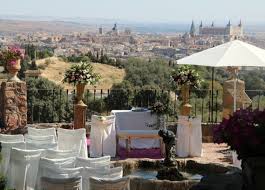 La finca bodas madrid es un precioso lugar en el que recibir a todos vuestros invitados con una limonada mientras disfrutan de las. Casarse Al Aire Libre Consejos Y Recomendaciones Bodas