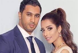 أثارت الفنانة السورية نسرين طافش جدلاً بين رواد مواقع التواصل الاجتماعي بعد نشرها صوراً لها وهي تسبح في أحد الأحواض المائية في &#8203;برج الع Ø¨Ù„Ù‚ÙŠØ³ ÙØªØ­ÙŠ ØªØ±ÙØ¹ Ù‚Ø¶ÙŠØ© Ø®Ù„Ø¹ Ø¹Ù„Ù‰ Ø²ÙˆØ¬Ù‡Ø§ Ø®Ø¨Ø±