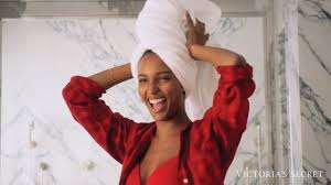 We are waiting for you in victoria's secret shop in baneasa shopping city. Victoria S Secret Holiday 2020 Youtube