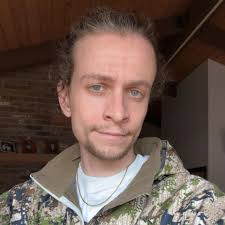 Hi! I wanted to share this fanart of mine. For years, I hadn't done any art  just for myself, just for fun. I'm discovering a whole new world by doing  things that