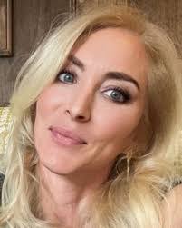 Heather Kline's Instagram, Twitter & Facebook