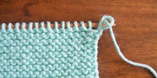 Crocheters really enjoy making that magic happen, as we create everything from dolls to blankets to sweaters and more. Big Loop On The Final Stitch Of The Row And Uneven Edges Knit With Henni