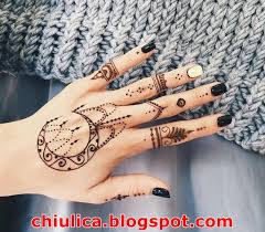 Thegorbalsla.com tren gaya 44 gambar henna cantik tapi simple paling keren , sumber : Koleksi Spesial 48 Gambar Tangan Untuk Belajar Henna