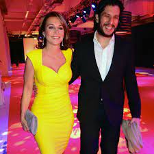 Find francisco medina in the united states. Caroline Beil Angelt Sich Awz Star Francisco Medina Intouch