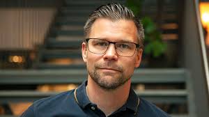 Thomas Löfgren, en av våra biträdande stationschefer, deltar som adept i  mentorsprogrammet 2023. Mentorsprogrammet är en del av AISABs och Region  Stockholms uppskattade utbud för ledarutveckling. Både mentorer och adepter  får genom