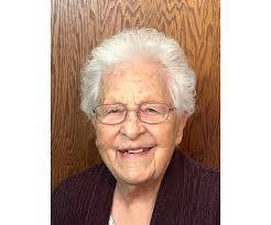 Barb Halvorson's Instagram, Twitter & Facebook