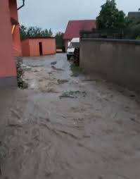 Astfel, hidrologii au emis un cod roșu de inundații pentru județul suceava, o zonă lovită crunt și de pandemia de coronavirus în 2020. Cod Rosu De Inundatii Pe Cateva Rauri Din Maramures Observator Transilvan