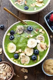 healthy green smoothie bowl fit