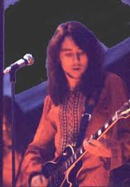 Dutch guitar player born on march 11, 1948, the hague, netherlands. George Kooymans Is Dutch Guitarist Of Golden Earring Golden Earrings Guitarist Cool Bands