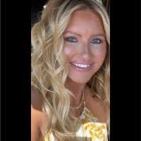 Wendy Arneson's Instagram, Twitter & Facebook