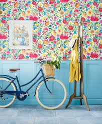 Paste the wall dimensions roll: Floral Wallpapers 24 Ideas To Brighten Your Home Real Homes