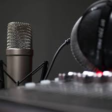 Maybe you would like to learn more about one of these? Backstage Bei Radio Essen Die Fruhteams Bei Der Arbeit Radio Essen