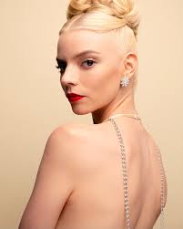 The Tiffany® Setting:Engagement Ring in Platinum