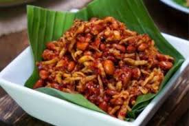 Resep ini juga menggunakan kentang goreng sebagai pelengkap. Resep Sambal Goreng Daging Enak Gurih Dan Super Sedap