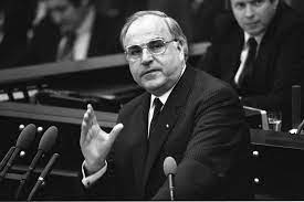 Helmut kohl was the former chancellor of germany and is regarded as the greatest european leader of the second half of the 20th century. Helmut Kohl Chancellor Who Reunited Germany Dies At 87 The New York Times