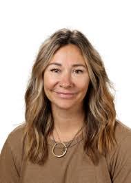 Jennifer Dewey's Instagram, Twitter & Facebook