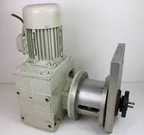 Lenze MDEMA1M071-32 AC Motor with GSS06-2M HAK 071C32 Gear Reducer