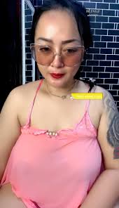 Malamg3lap på X: Tante Sarah Dinara Omek pakai Timun Link streaming &  download ⬇️⬇️⬇️ t.cogPR8CHqTIZ t.coQQZUZNMpb8  X