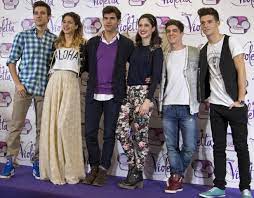 Sfondi gratis hd, immagini di violetto (en: Martina Stoessel E Il Cast Di Violetta Si Raccontano In Conferenza Stampa