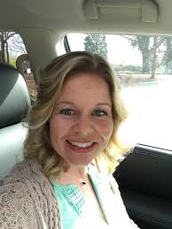 Leah Mathis's Instagram, Twitter & Facebook