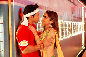 The remaked version of coolie no 1 is directed by david dhawan, which stars varun dhawan and sara ali khan in lead roles. Coolie No 1 Movie Review Varun Dhawan Sara Ali Khan Govinda Paresh Rawal Amazon Prime Video David Cinema Express