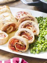 Ricette natale benedetta rossi il tronchetto bianco innevato un rotolo perfetto ultime notizie flash. Rotolo Di Pollo Ripieno Con Prosciutto E Formaggio Fatto In Casa Da Benedetta Pollo Ripieno Ricette Cibo