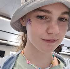 Where are some good places to eat lunch or dinner in Gladstone or  Tannum/Boyne