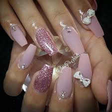 Coffin Nail Art 2017 Glitter Pink Sparkles Rhinestones Diamonds Jewels Gems Valentines Nails Pink Nails Gem Nails Nail art, crystal nails, gem nails, rhinestones on nails, swarovski crystals, pretty nails, beautiful nail designs.