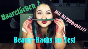 Da das krepppapier gezupft, geschnitten oder auch gefaltet werden kann, bringt das krepppapier eine weit gefächerte verarbeitungseigenschaft mit sich. Haare Farben Mit Krepppapier Beauty Hacks Im Test Outtakes Youtube