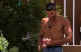 Tommy fury says he has no interest in money or fame as he prepares for his first fight since appearing on reality television. Love Island Tommy Fury Admits He S Never Made A Cup Of Tea Metro News