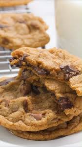 Chewy Brown Butter Chocolate Chip Cookies I Heart Naptime Video Recipe Video Chocolate Cookie Recipes Brown Butter Chocolate Chip Cookies Cookies Recipes Chocolate Chip