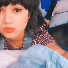 Sarah Sperling's Instagram, Twitter & Facebook