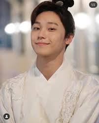 Lee Do Hyun Dubai On Instagram The One Who Made An Impact In Hotel Del Luna That Captures Our Chanmyung Aka Lee Do Hyun Le Selebritas Aktor Gambar