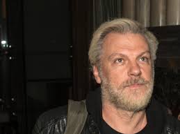 Αν προσέβαλα κάποιον, δεν ήταν στις προθέσεις μου. Yssametttg5tfm