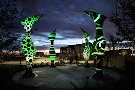 Artist Dan Corson Creates Group Of Color Changing Sculptures Sculptures Urban Sculpture Light Artist
