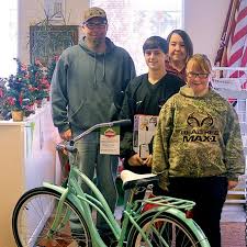 Christmas cheer leads Austin Watts to nominate sister