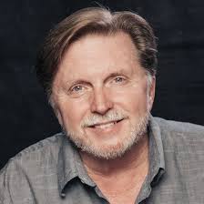 Kicking off the week with a smile: “William Lee Gatlin” & Chris Golden 😃