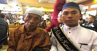 Selain profil istri ustadz adi hidayat laman gingsul.com juga akan memberikan foto dan gambar istri ustadz adi hidayat, alamat rumah ustadz adi hidayat, ibu ustadz adi hidayat dan biografinya. Hafal Quran Dalam 2 Bulan 25 Hari Putra Menteng Dihadiahi Umroh Infojambi Com
