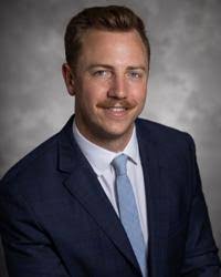 Andrew Earle's Instagram, Twitter & Facebook