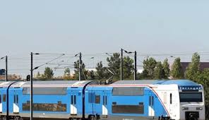 Comboio fertagus 3500 emu 3518 arrives at coina station. Salto Do Comboio Acaba Em Tragedia Portugal Correio Da Manha