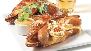 Hot Dogs A La Mode Allemande Pour L Oktoberfest Recettes Iga Saucisses Chou Recette Facile Gourmet Hot Dogs Recipes Hot Dogs